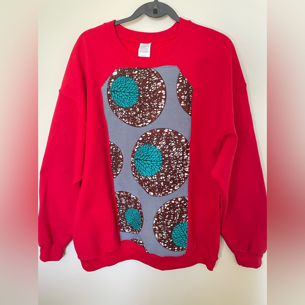 Sweatshirt - Picture 2 of 3
